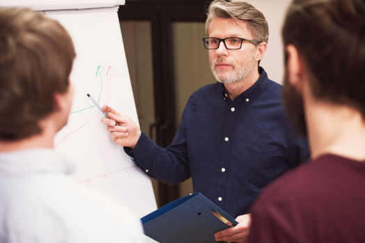 La guerre des talents pour le développement et la direction des nouveaux programmes